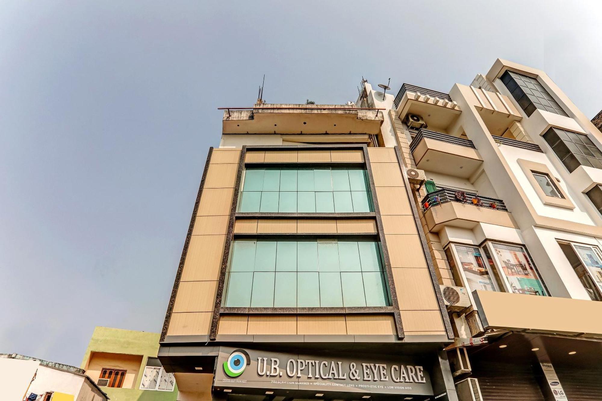 Hotel Oyo Prakash Landmark